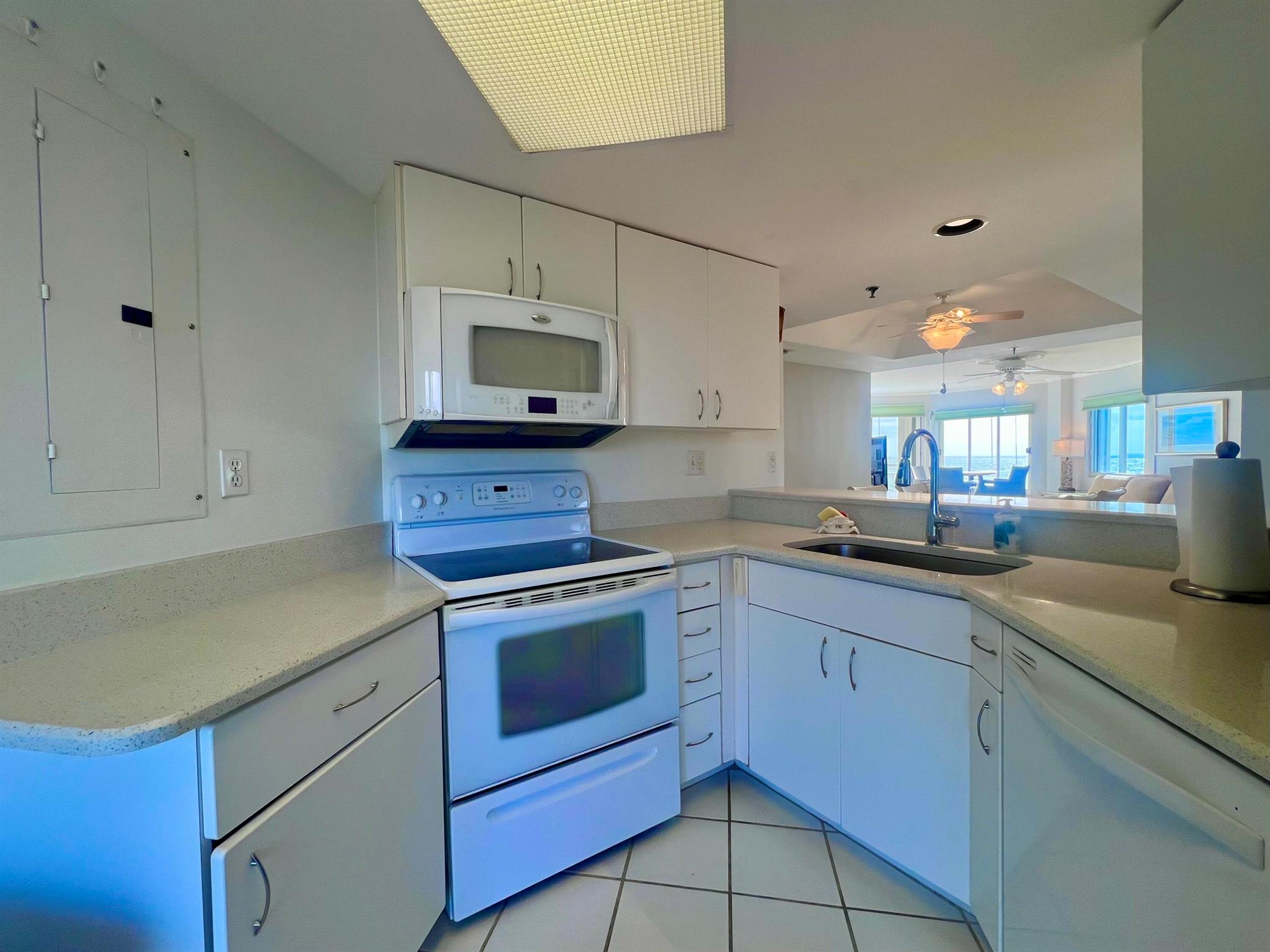 HIBISCUS BY THE SEA CONDO - Residential