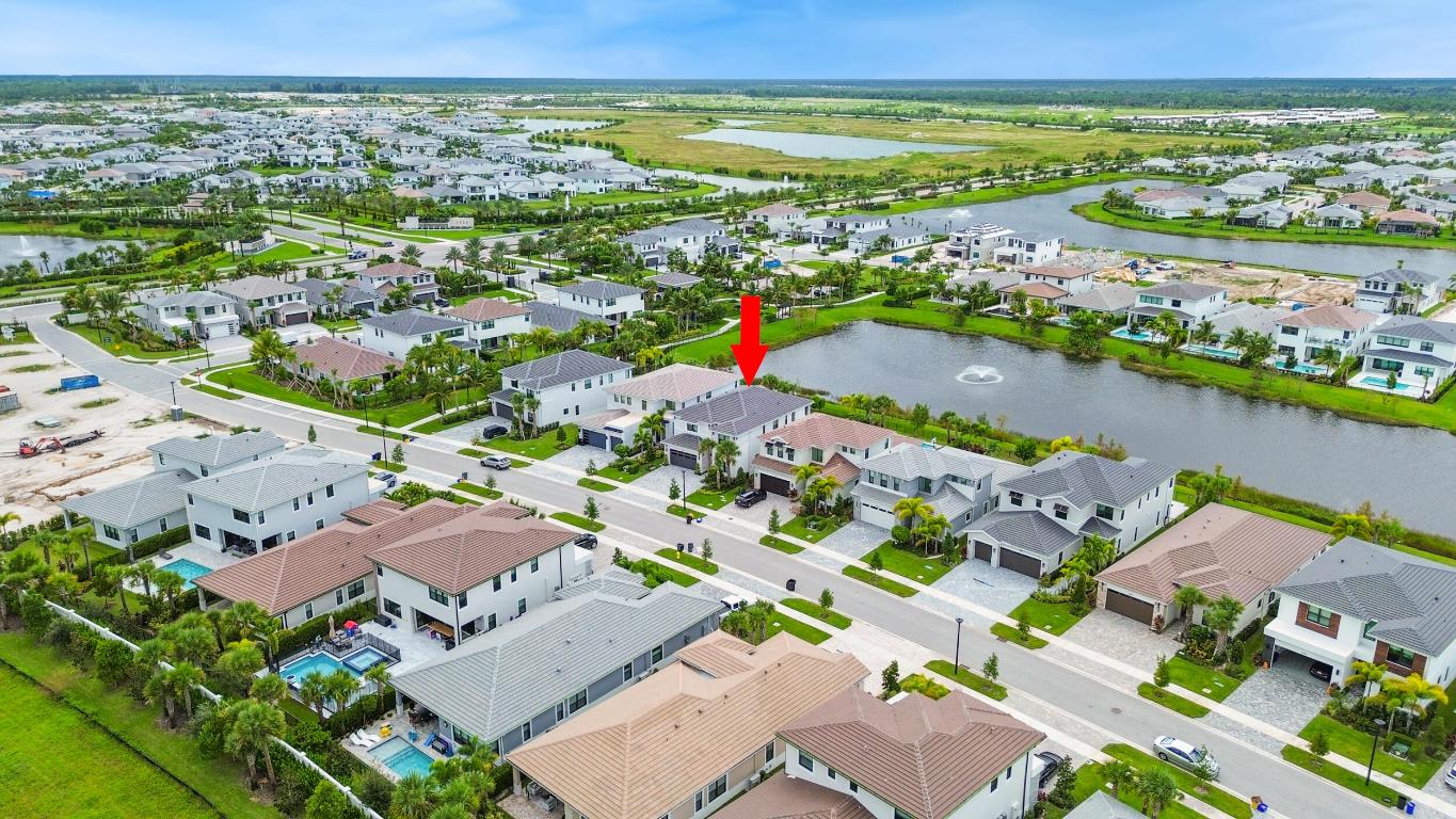 AVENIR POD - Residential Lease