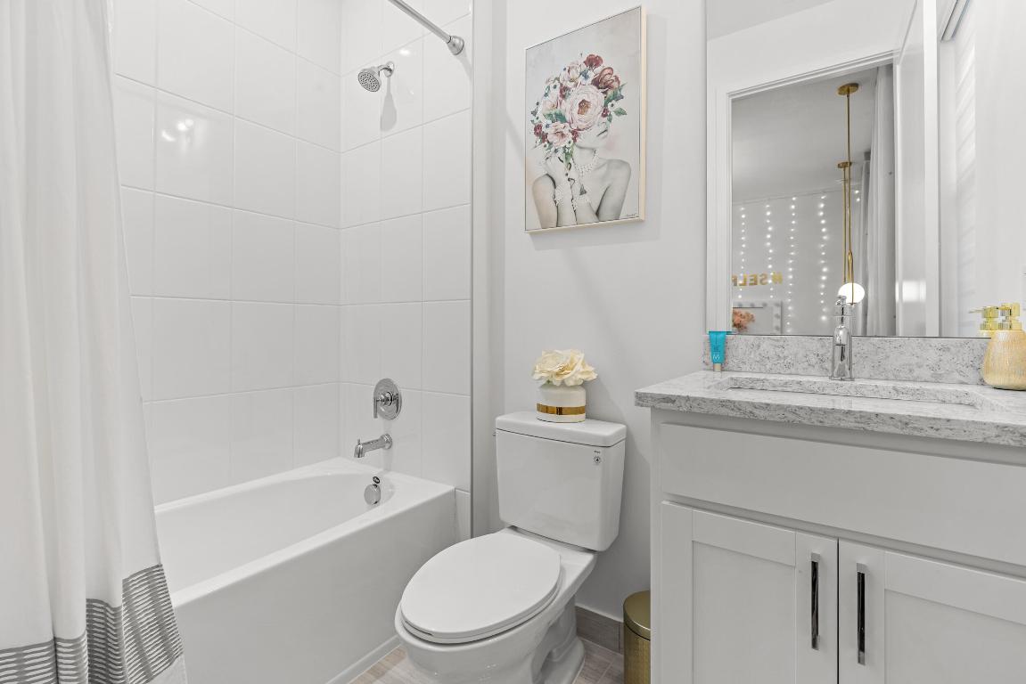 AVENIR POD - Residential Lease