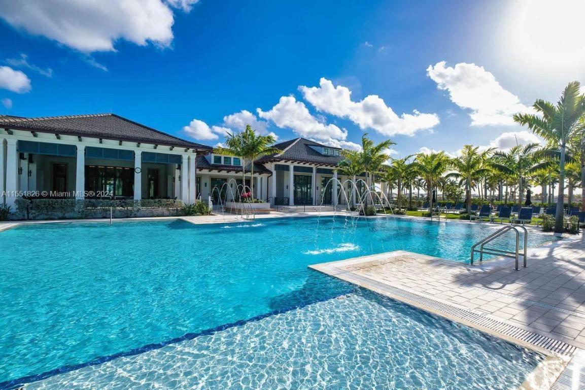 AVENIR POD - Residential Lease