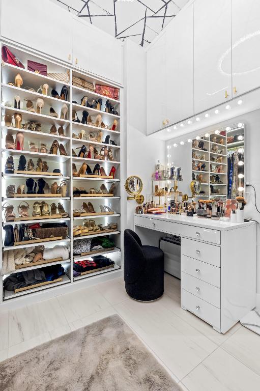 AVENIR POD - Residential Lease