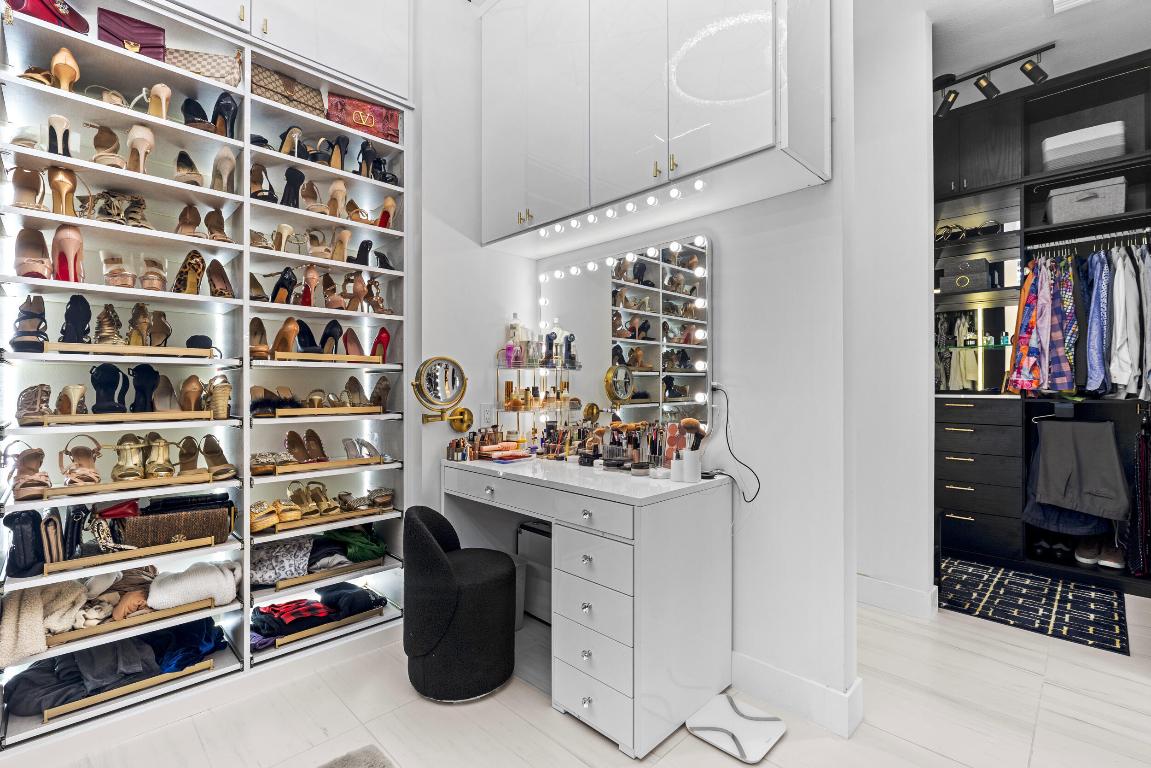 AVENIR POD - Residential Lease