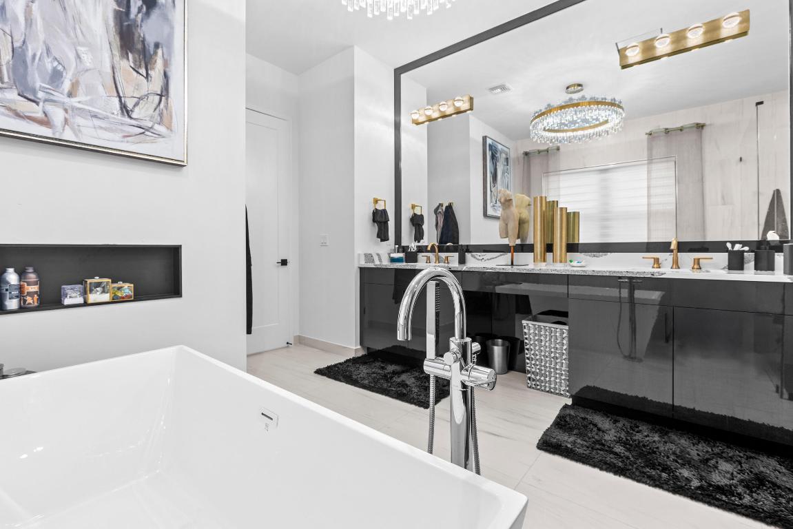 AVENIR POD - Residential Lease