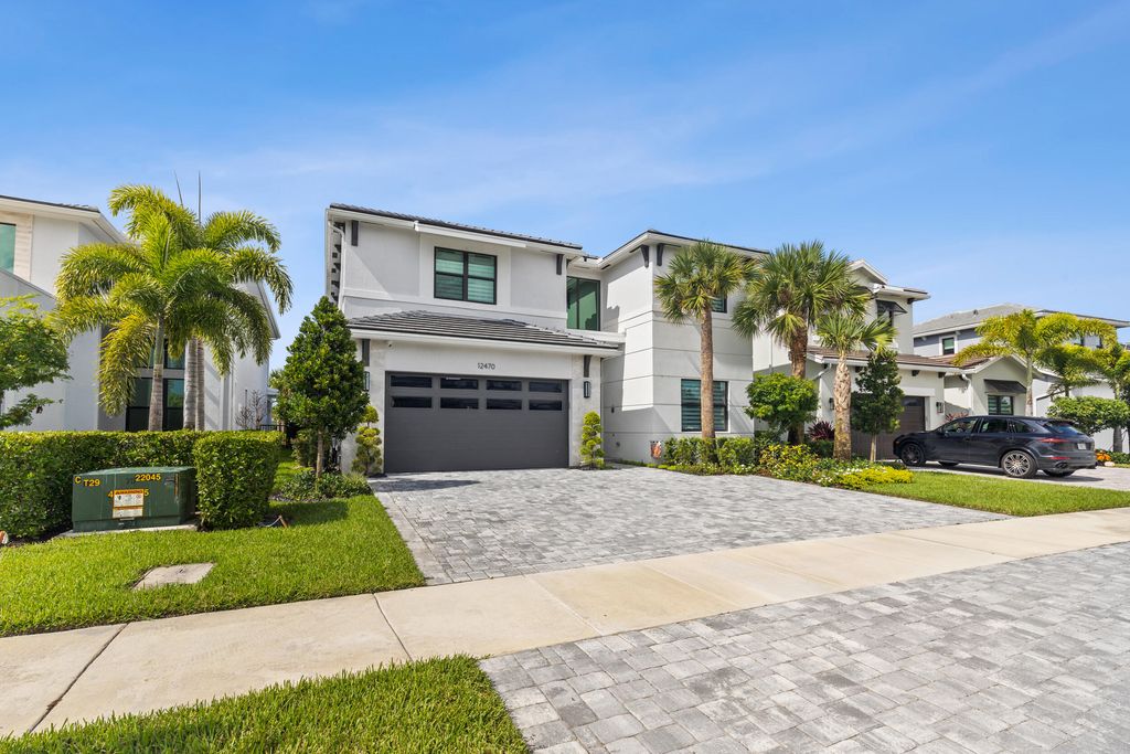 Photo of 12470 Solana Bay Circle, Palm Beach Gardens, FL 33412 (MLS # R11133674)