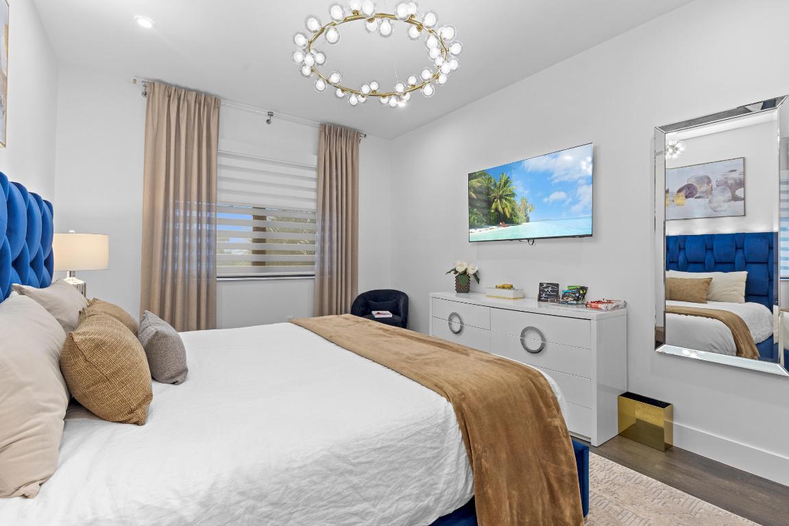 AVENIR POD - Residential Lease