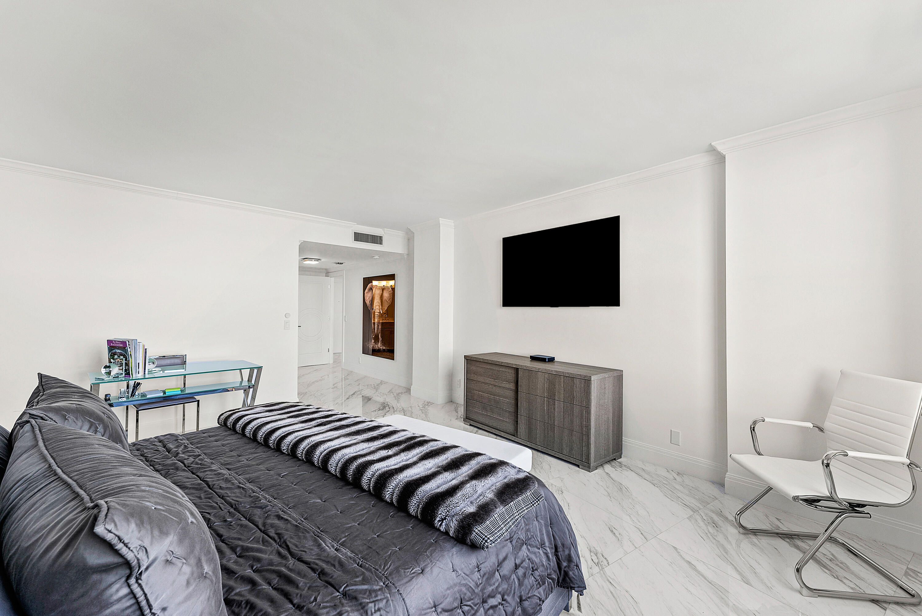 TWENTY TWO NINETY FIVE SOUTH OCEAN BLVD - Residential