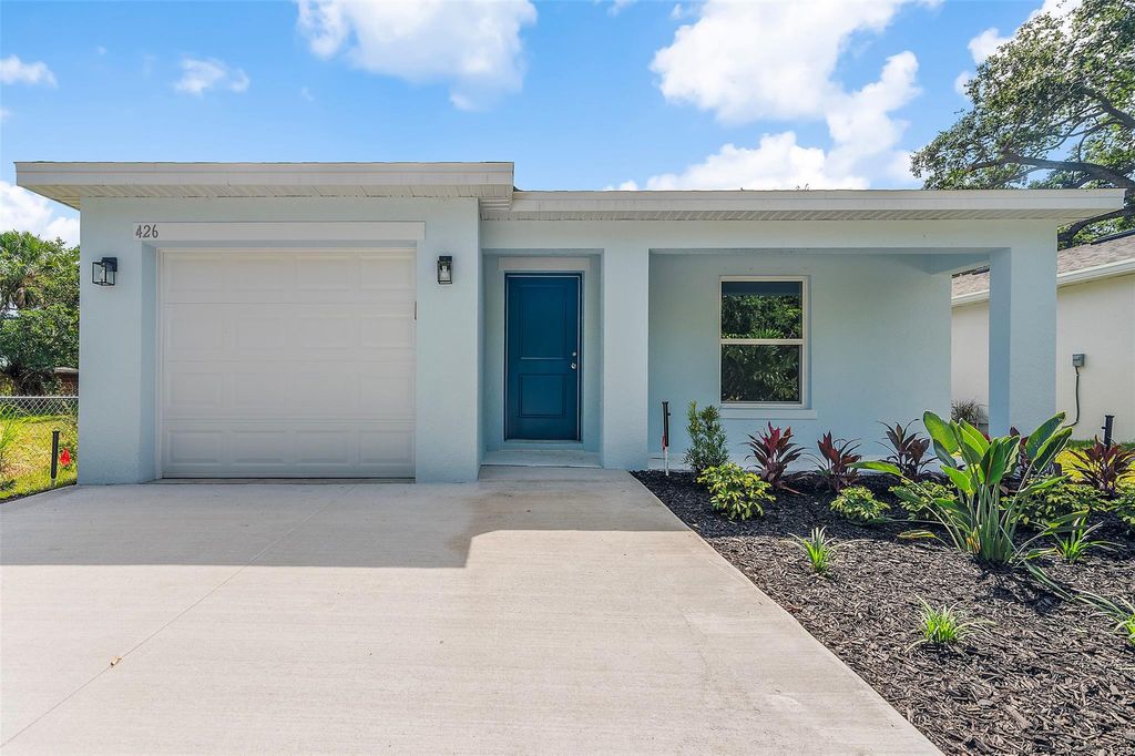 Photo of 426 Douglas Court, Fort Pierce, FL 34950 (MLS # F10494548)