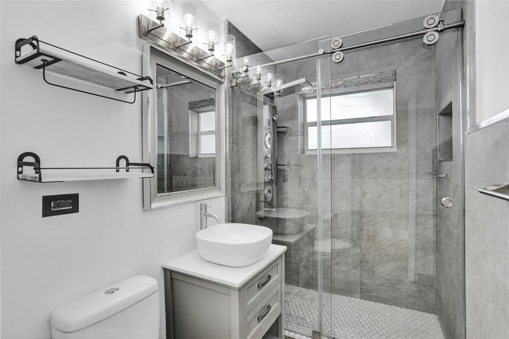 Lauderdale Villas 29-37 B - Residential