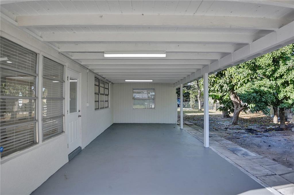 Lauderdale Villas 29-37 B - Residential