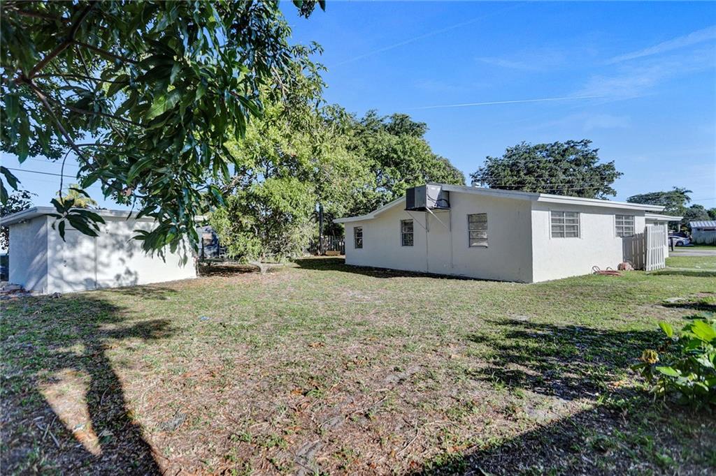 Lauderdale Villas 29-37 B - Residential