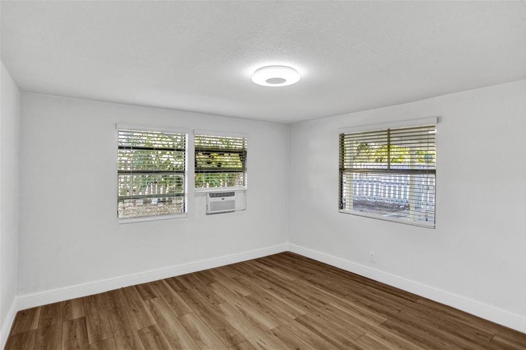 Lauderdale Villas 29-37 B - Residential