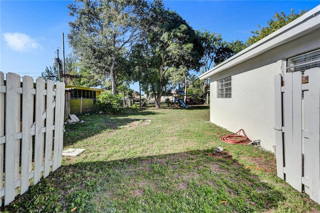 Lauderdale Villas 29-37 B - Residential