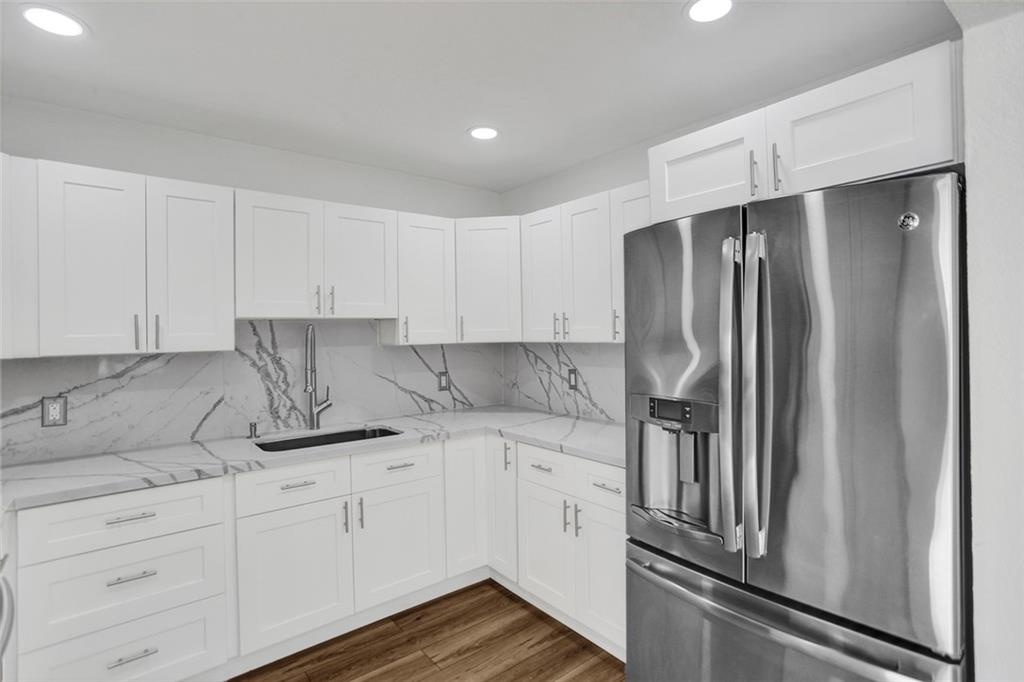 Lauderdale Villas 29-37 B - Residential