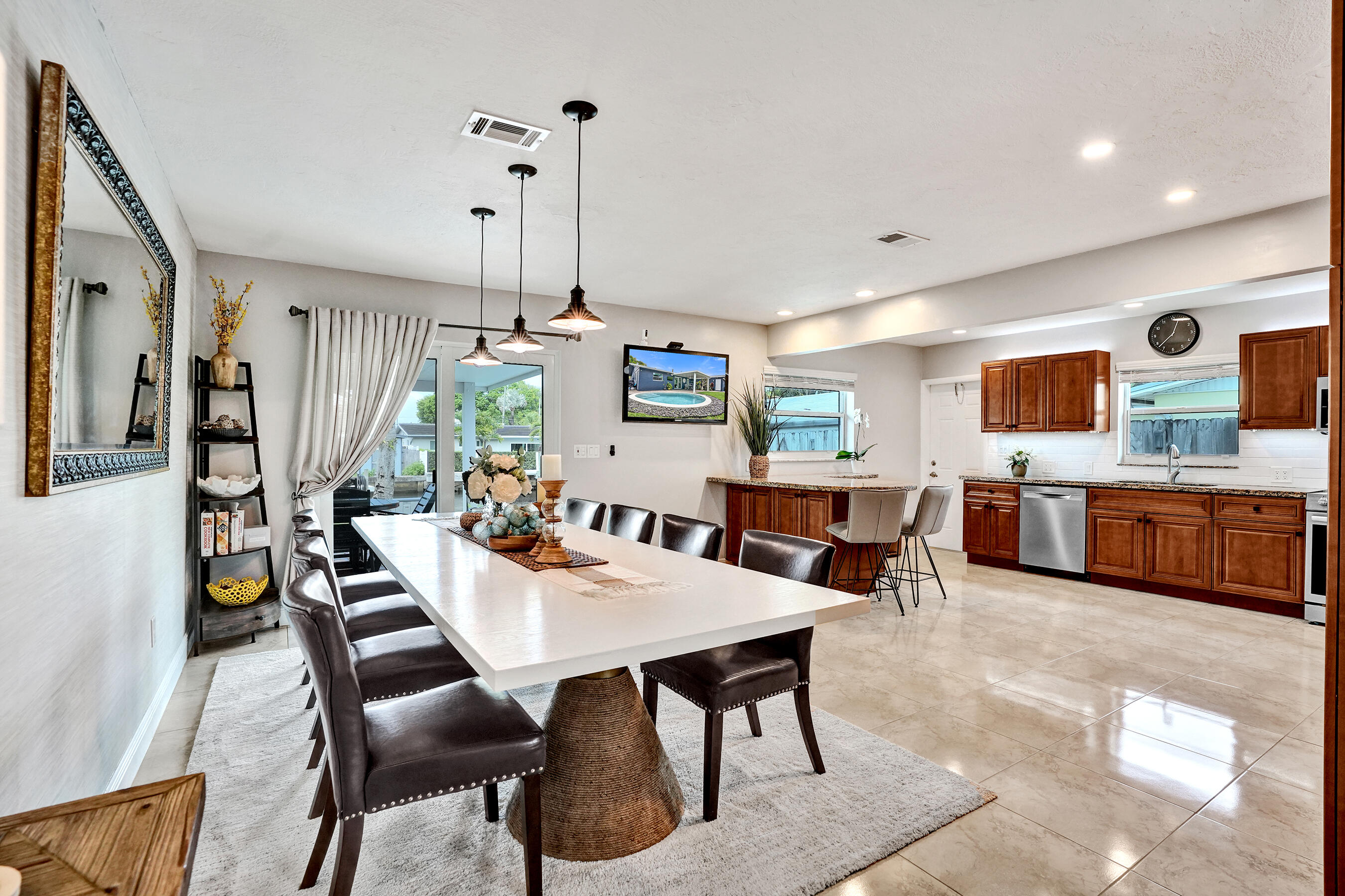 Tropical Haven - Residential