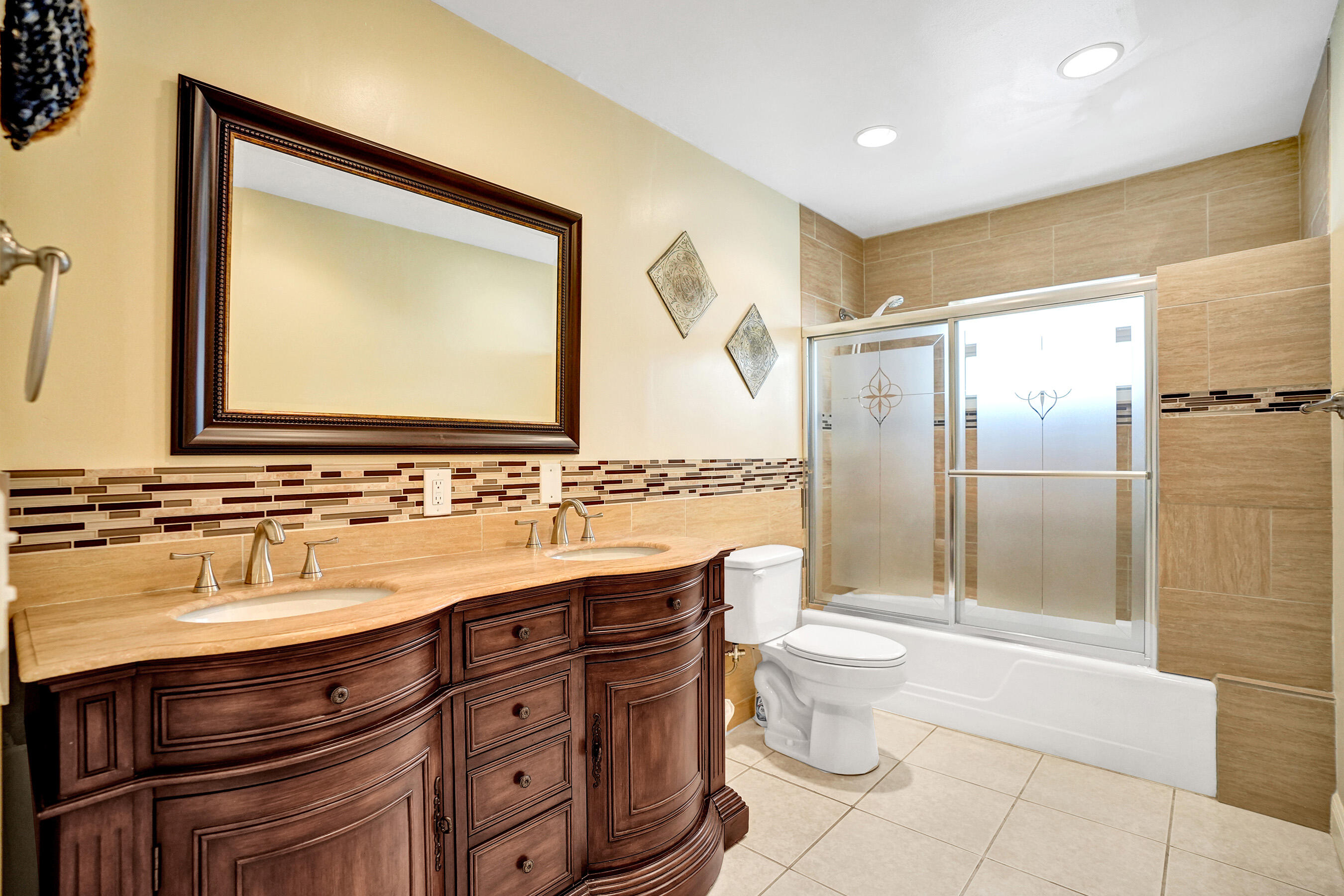 Tropical Haven - Residential