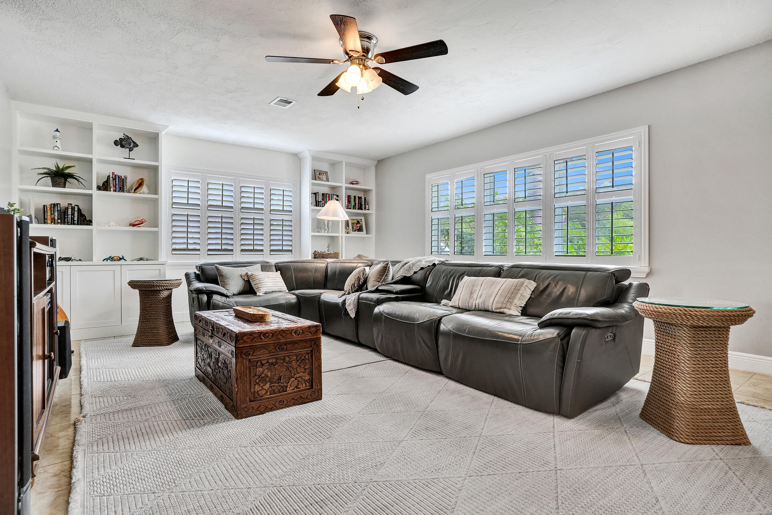 Tropical Haven - Residential