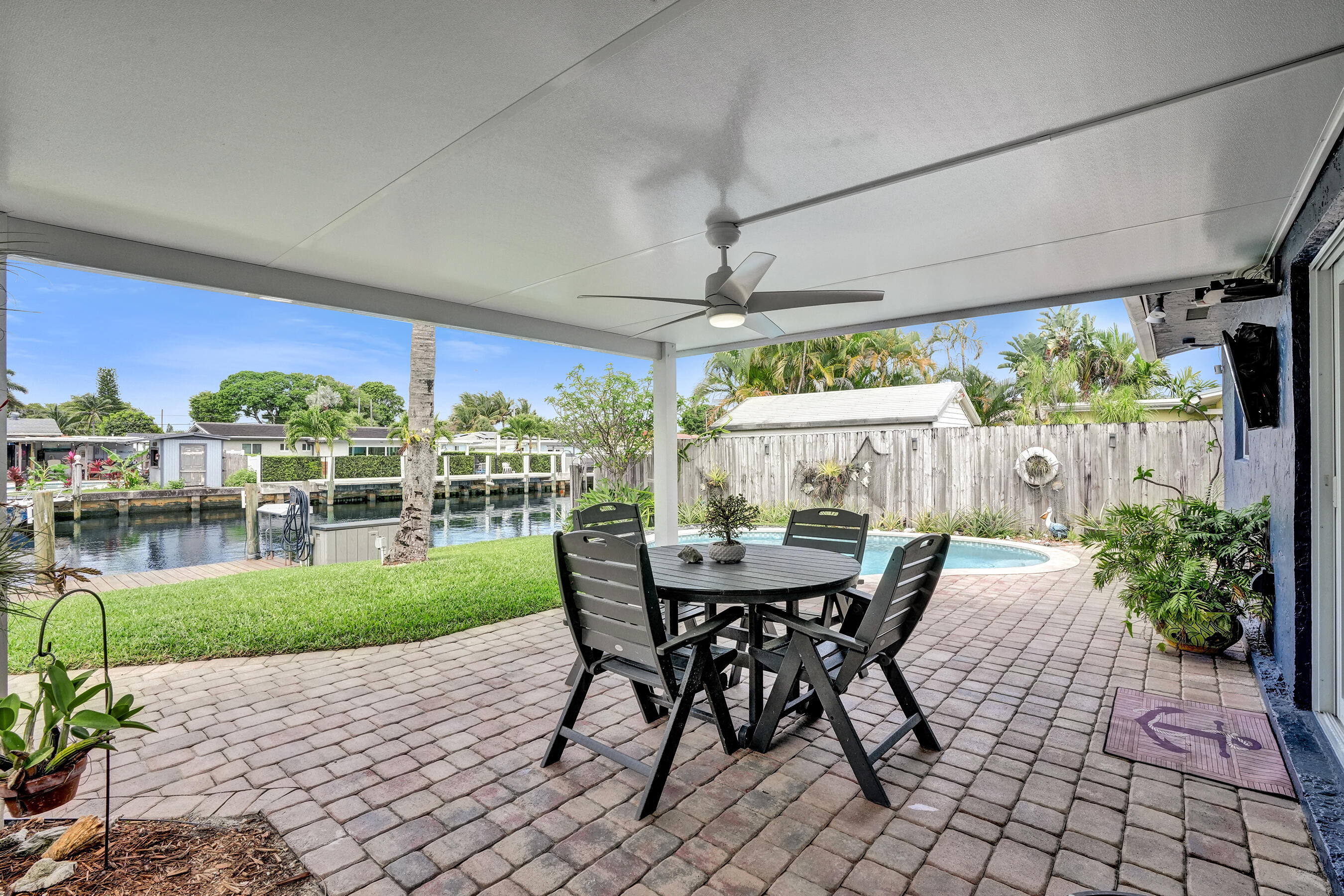 Tropical Haven - Residential