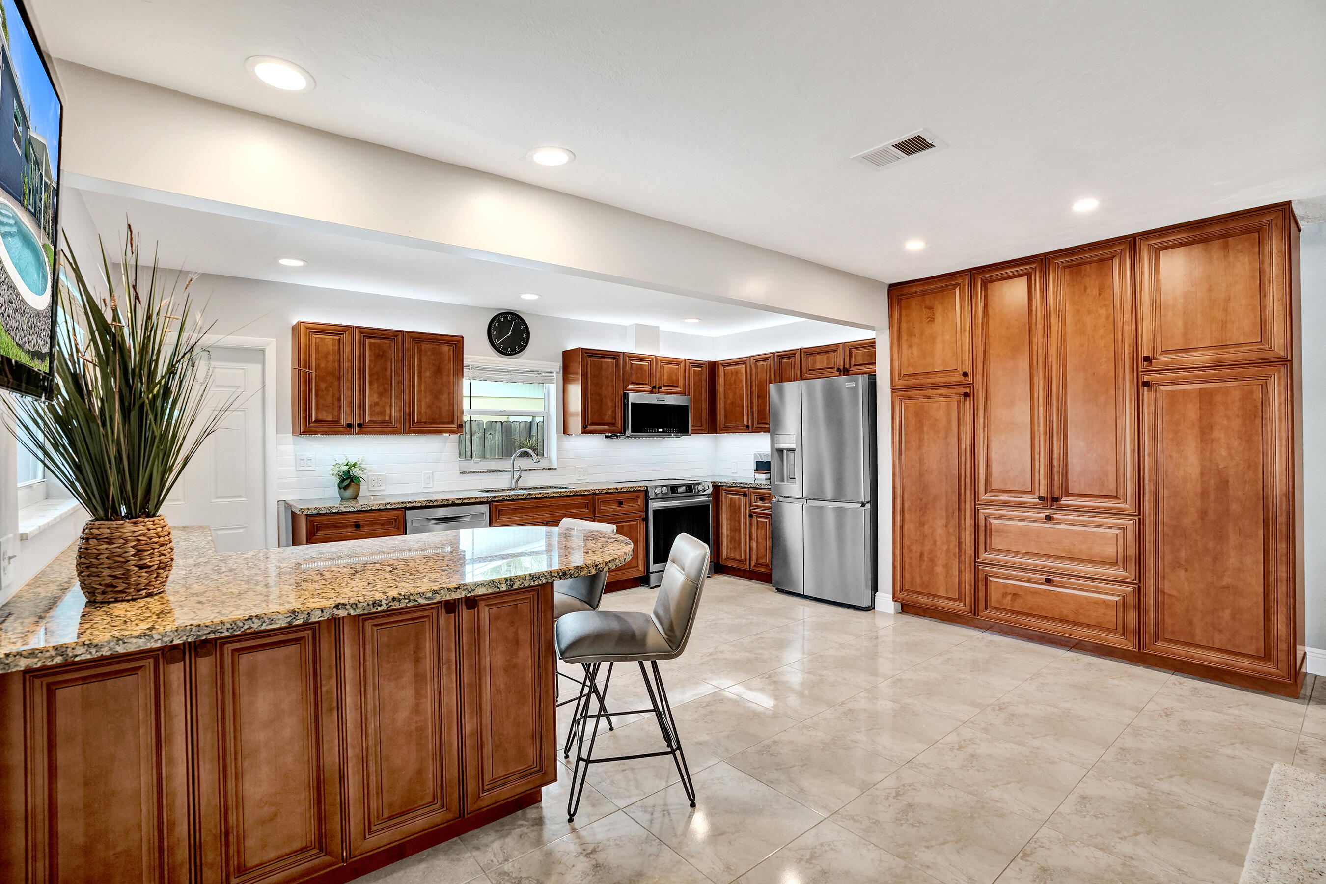 Tropical Haven - Residential