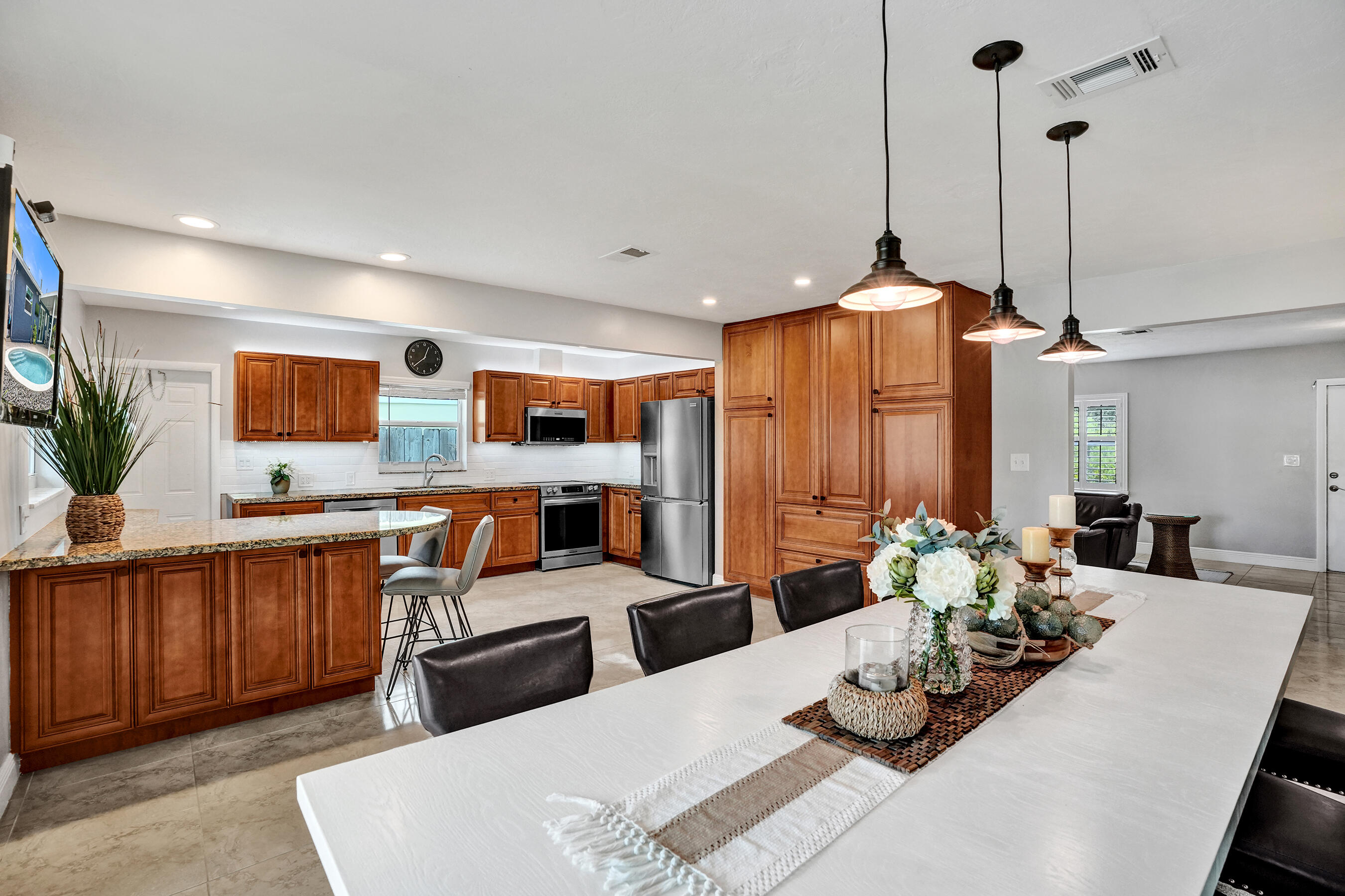 Tropical Haven - Residential