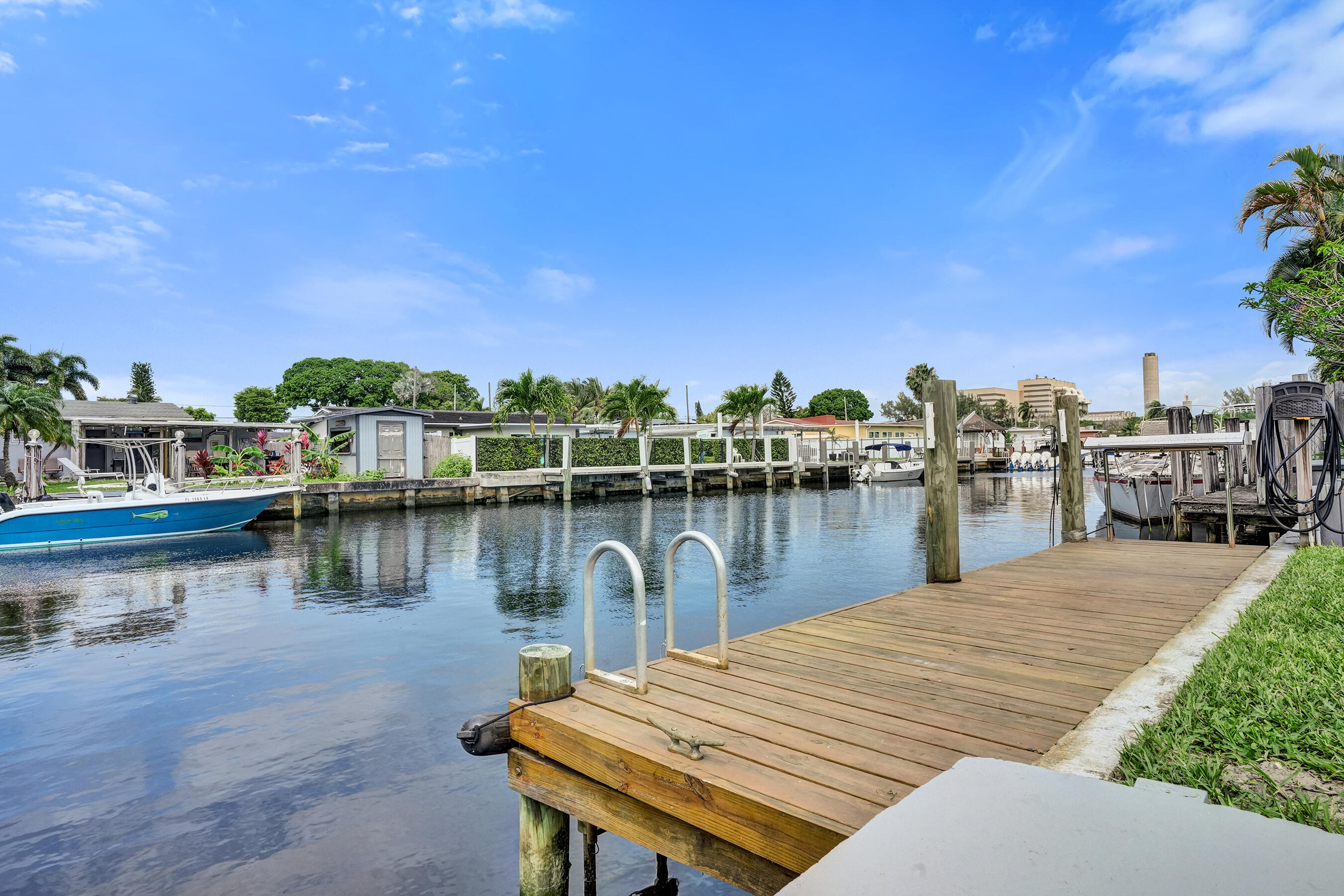 Tropical Haven - Residential