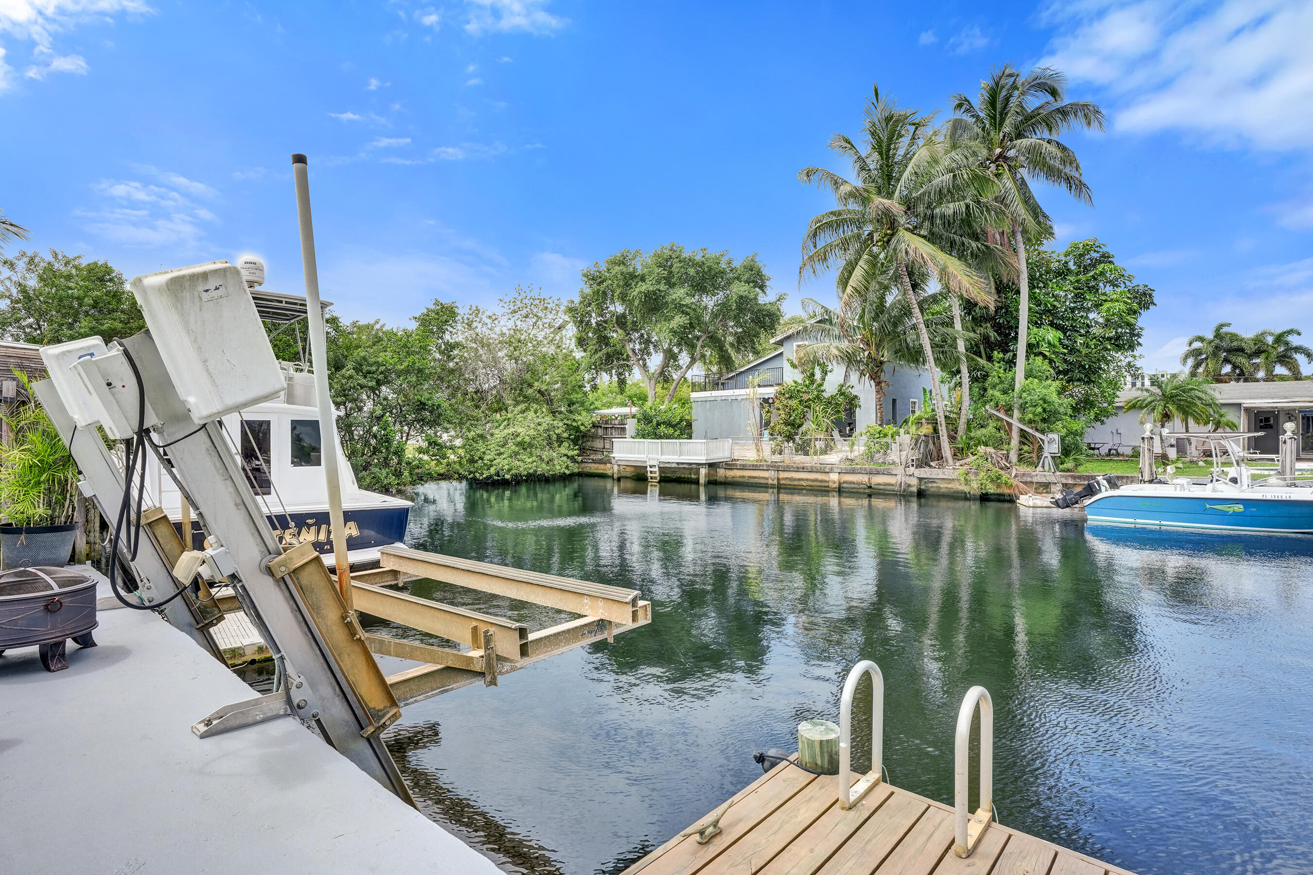 Tropical Haven - Residential