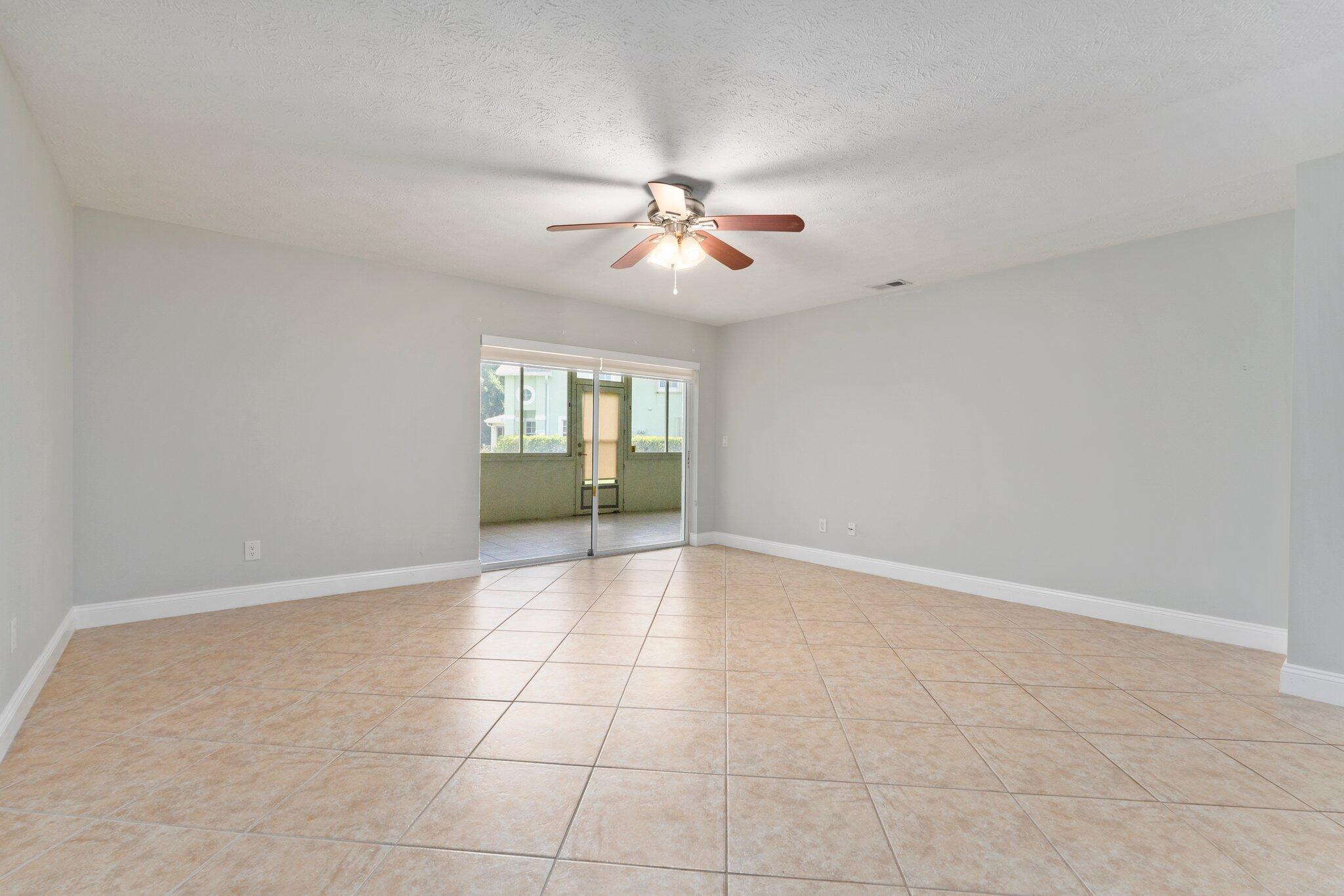 2128 SE Wild Meadow Circle, Port St Lucie, FL, 34952/$265,000 2 2128 SE Wild Meadow Circle