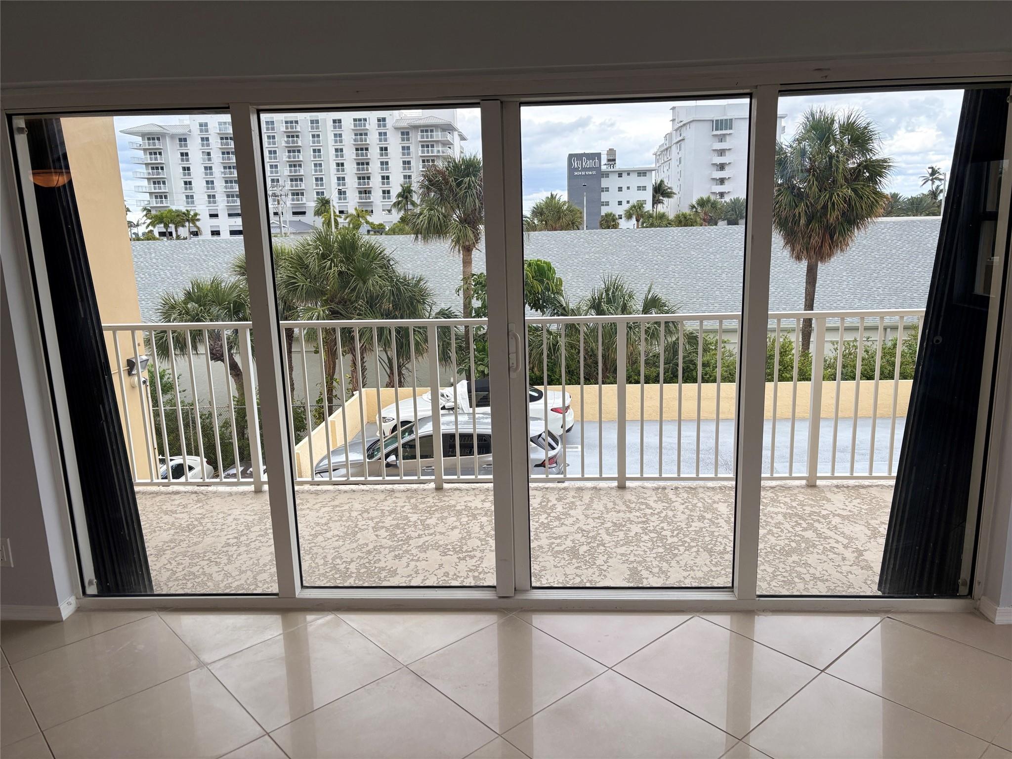 1200 Hibiscus Ave 305