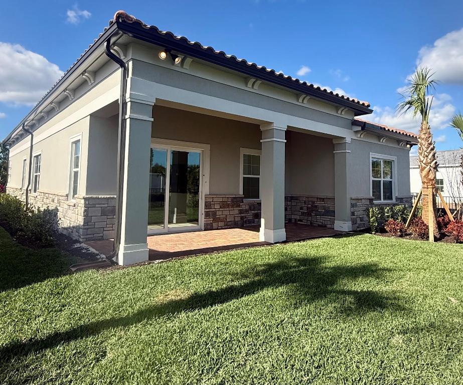 10478 Northbrook Circle Mystique 72