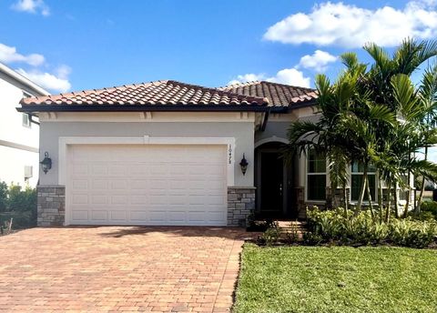 Photo of 10478 Northbrook Circle #Mystique 72, Palm Beach Gardens, FL 33412 (MLS # R11155208)
