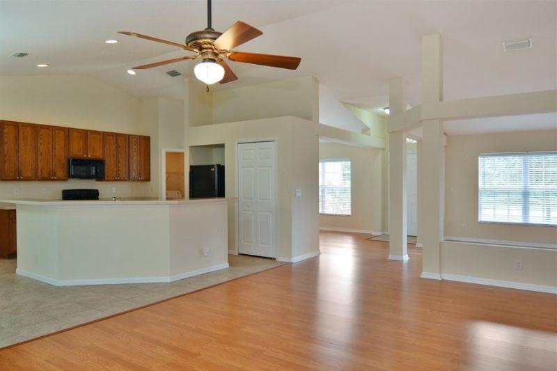 PORT ST LUCIE SECTION 01 - Residential Lease