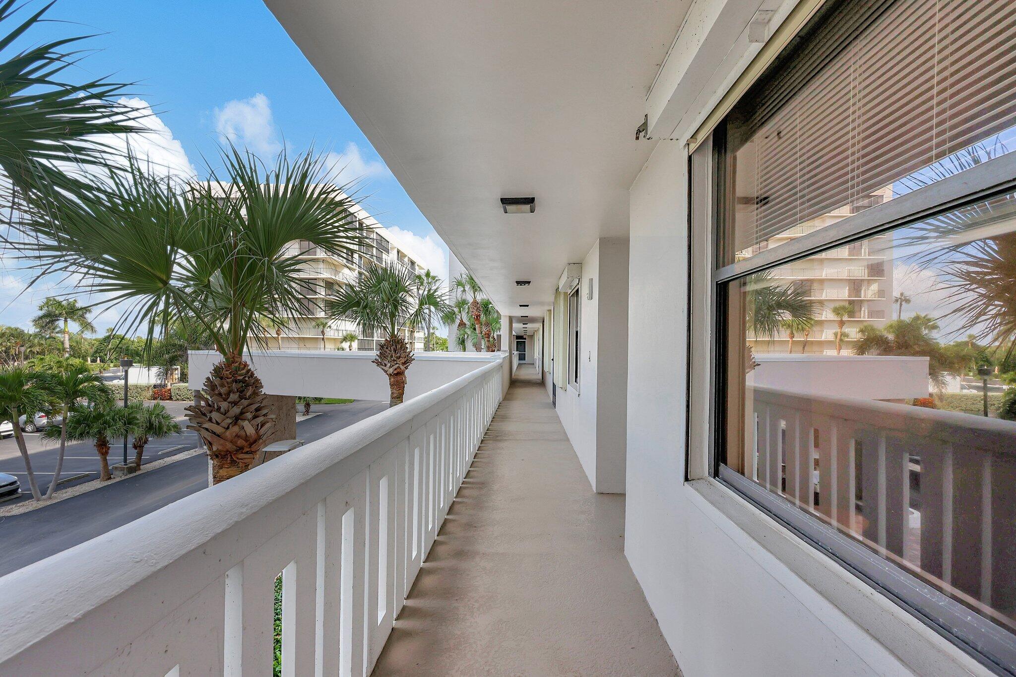 5055 N Highway A1a 205