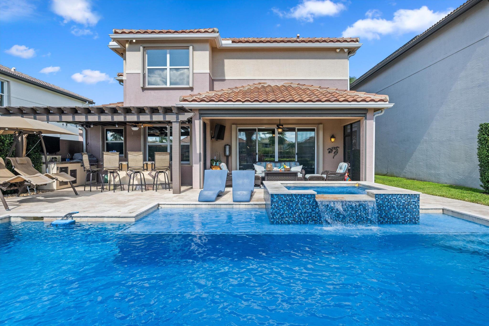 8552 Briar Rose Point