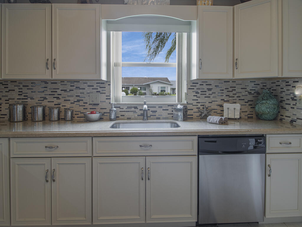 CYPRESS LAKES 9 - Residential