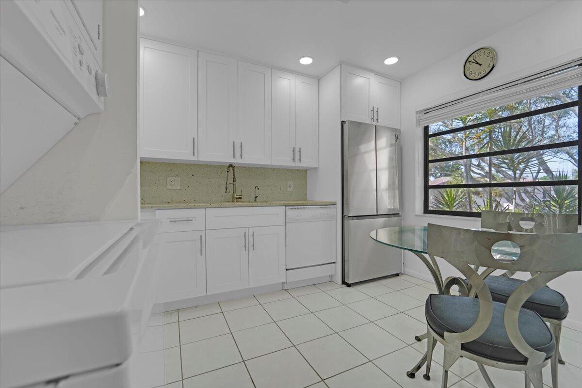 VISTAS OF BOCA LAGO CONDO - Residential