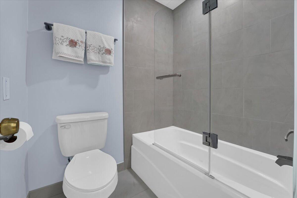 VISTAS OF BOCA LAGO CONDO - Residential