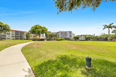 Tiny photo for 3000 NE 48TH Court #402, Lighthouse Point, FL 33064 (MLS # B26053469)