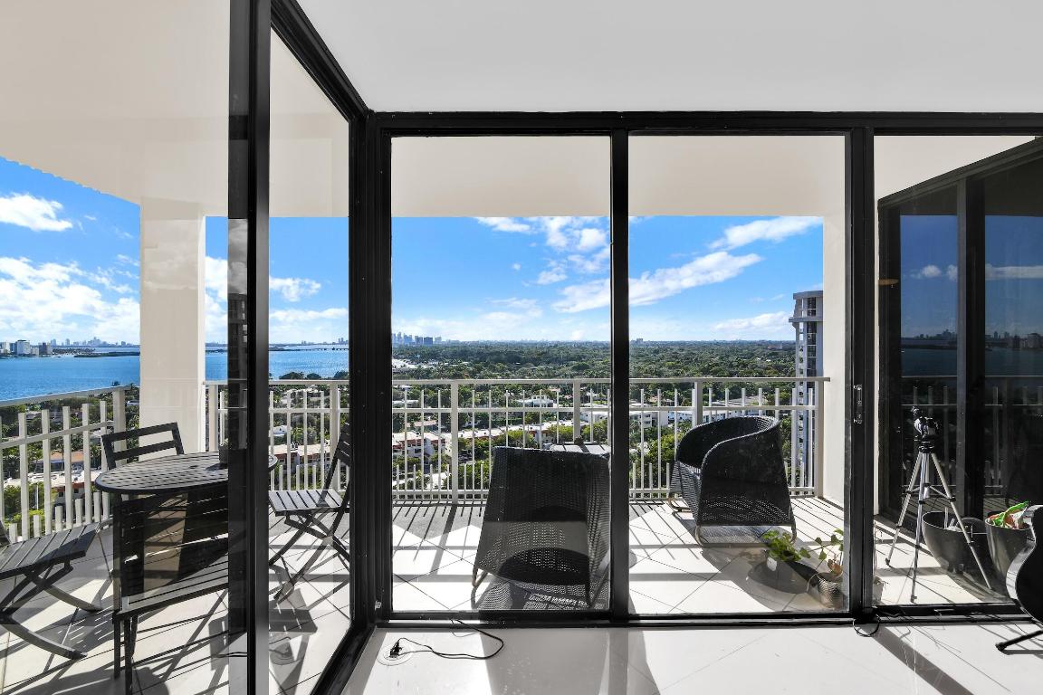 TOWERS OF QUAYSIDE CONDO #1 - Residential Lease