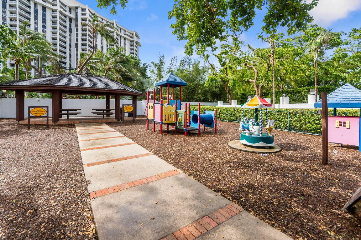 TOWERS OF QUAYSIDE CONDO #1 - Residential Lease