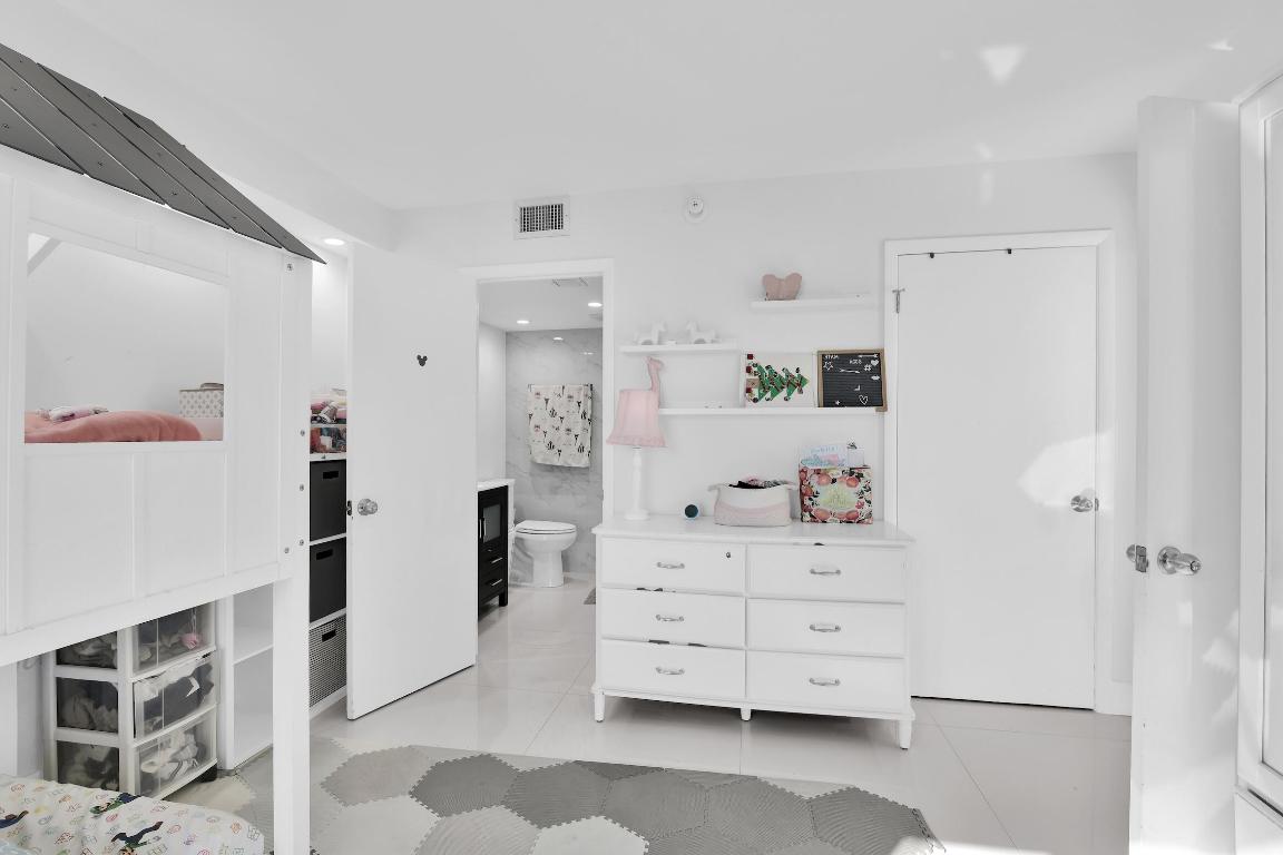 TOWERS OF QUAYSIDE CONDO #1 - Residential Lease