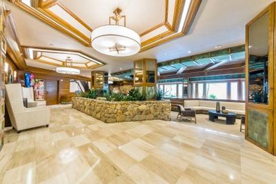 TOWERS OF QUAYSIDE CONDO #1 - Residential Lease