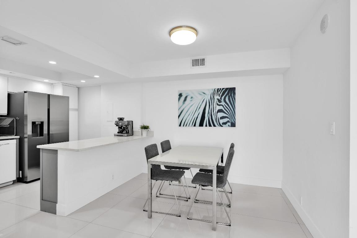 TOWERS OF QUAYSIDE CONDO #1 - Residential Lease