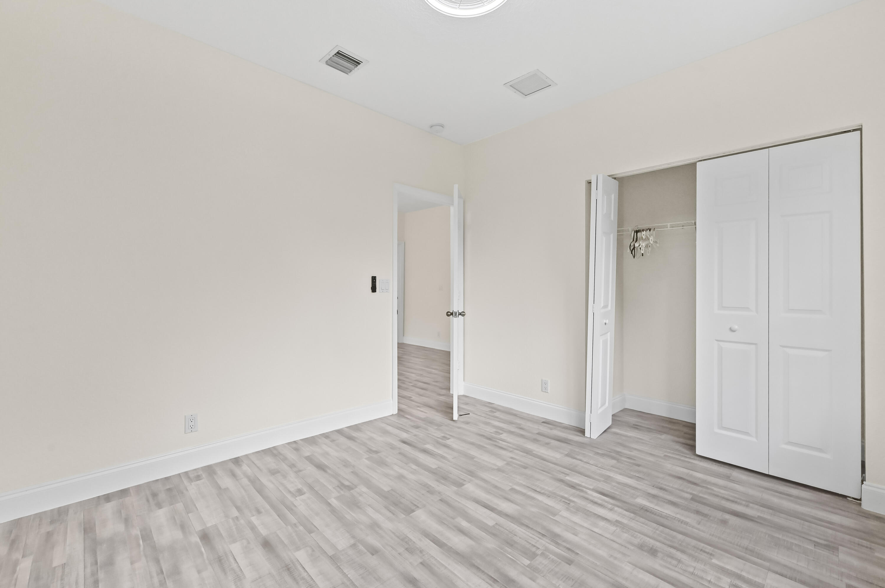 HYPOLUXO HAVERHILL - Residential