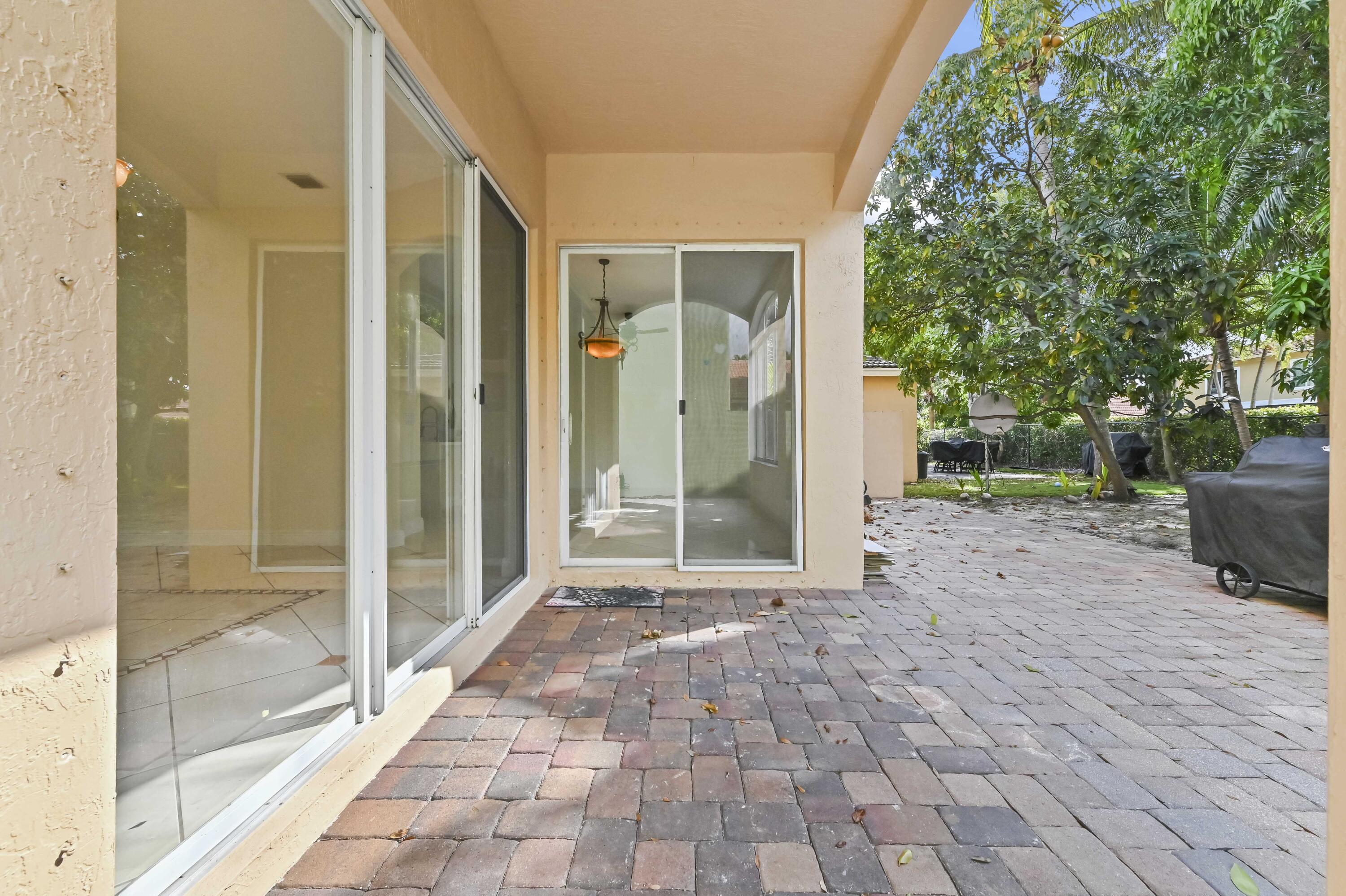 HYPOLUXO HAVERHILL - Residential