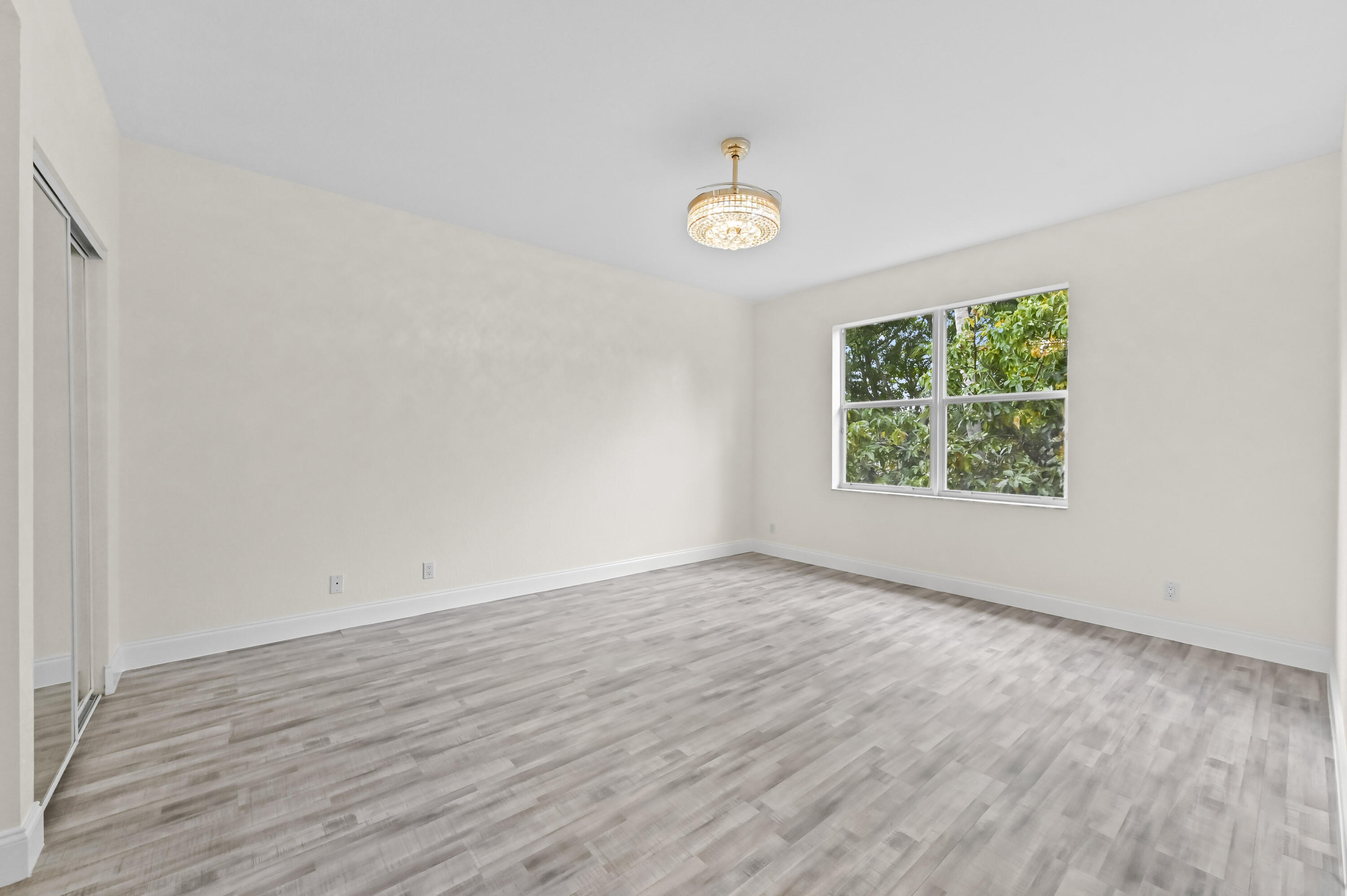 HYPOLUXO HAVERHILL - Residential