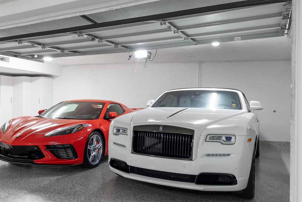 BRISTOL CONDO - Residential