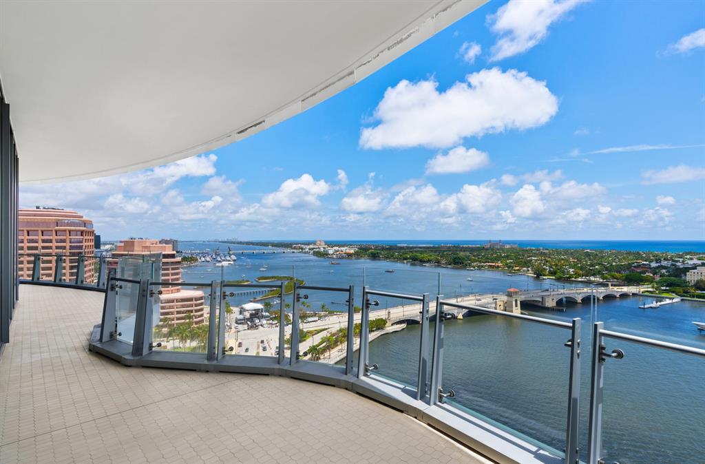 BRISTOL CONDO - Residential