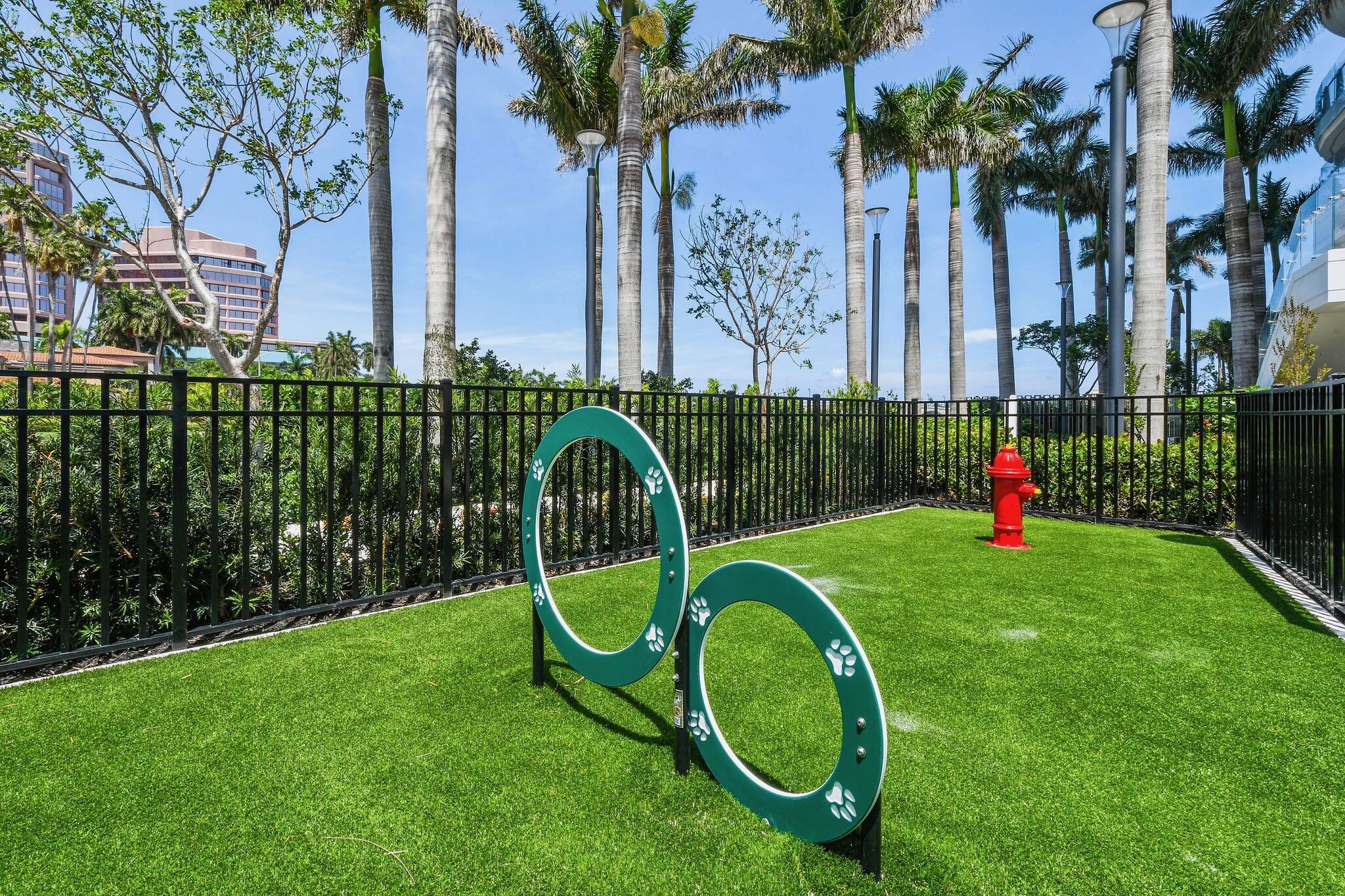 BRISTOL CONDO - Residential