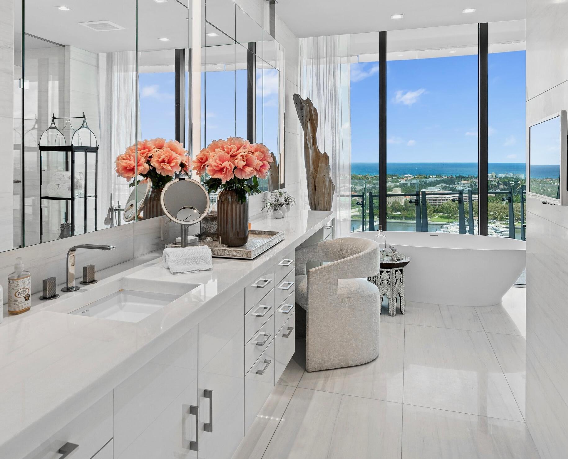 BRISTOL CONDO - Residential