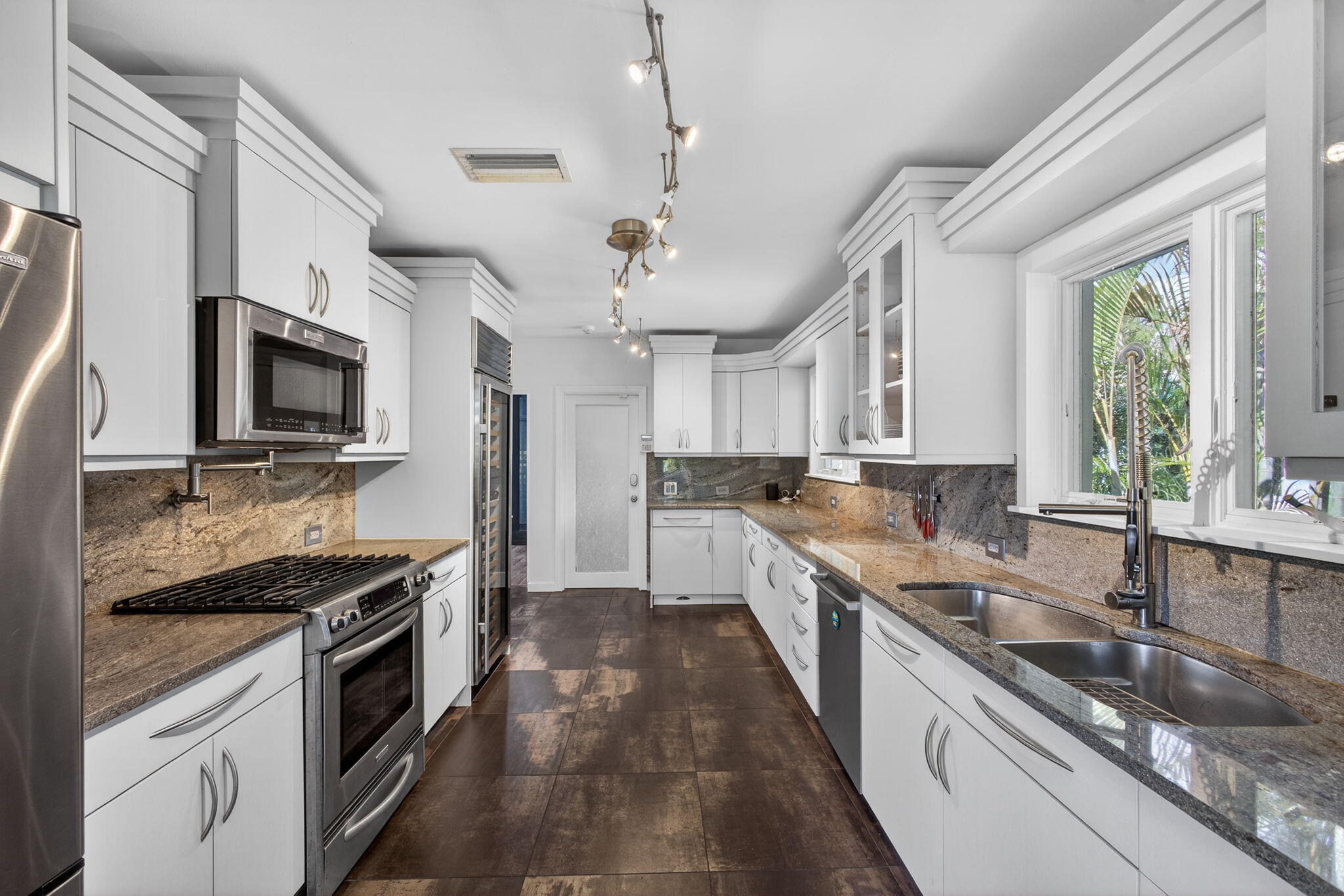 LAKE WORTH TOWN OF - Residential