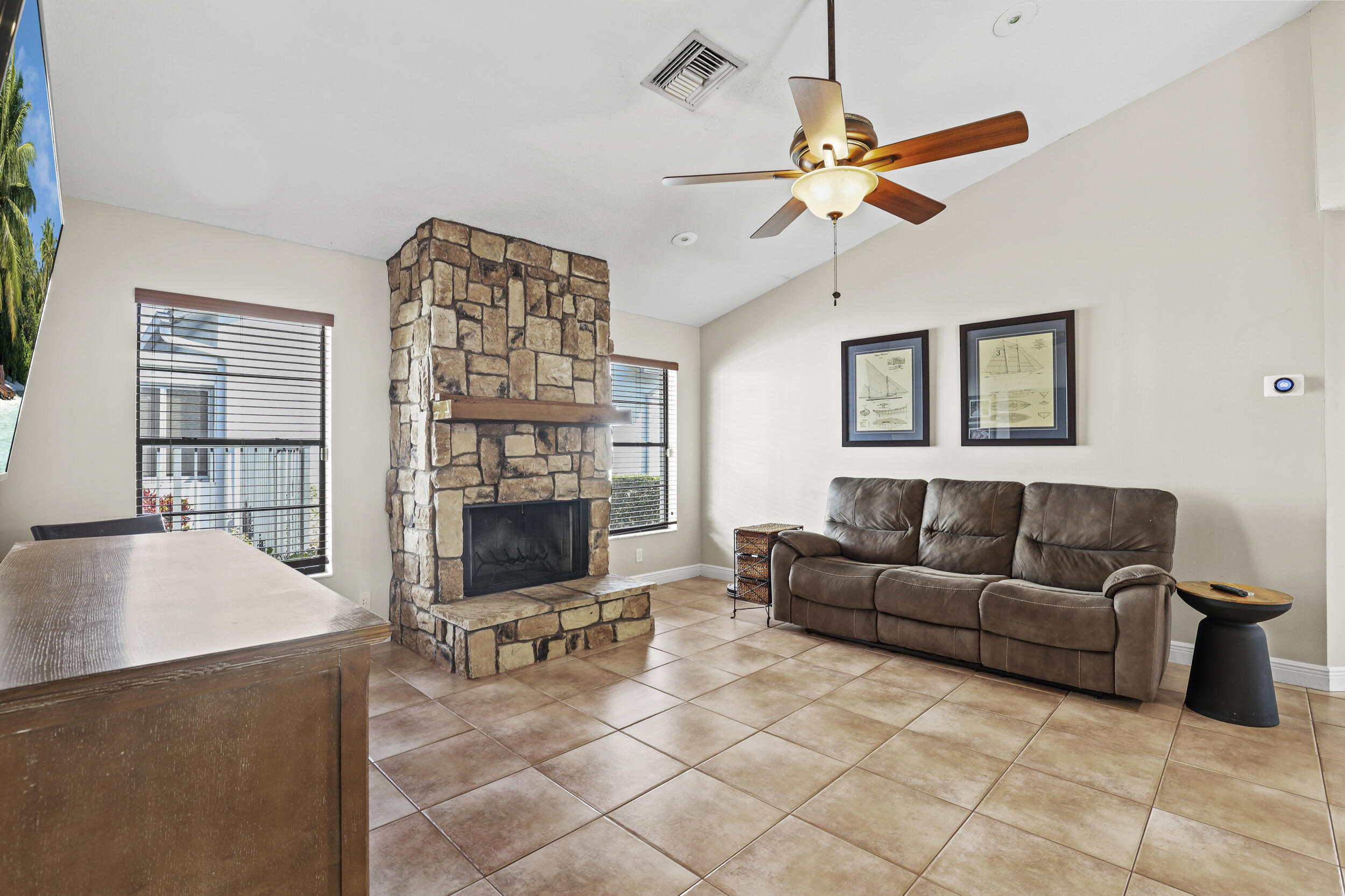 WOODS WALK 2 - Residential